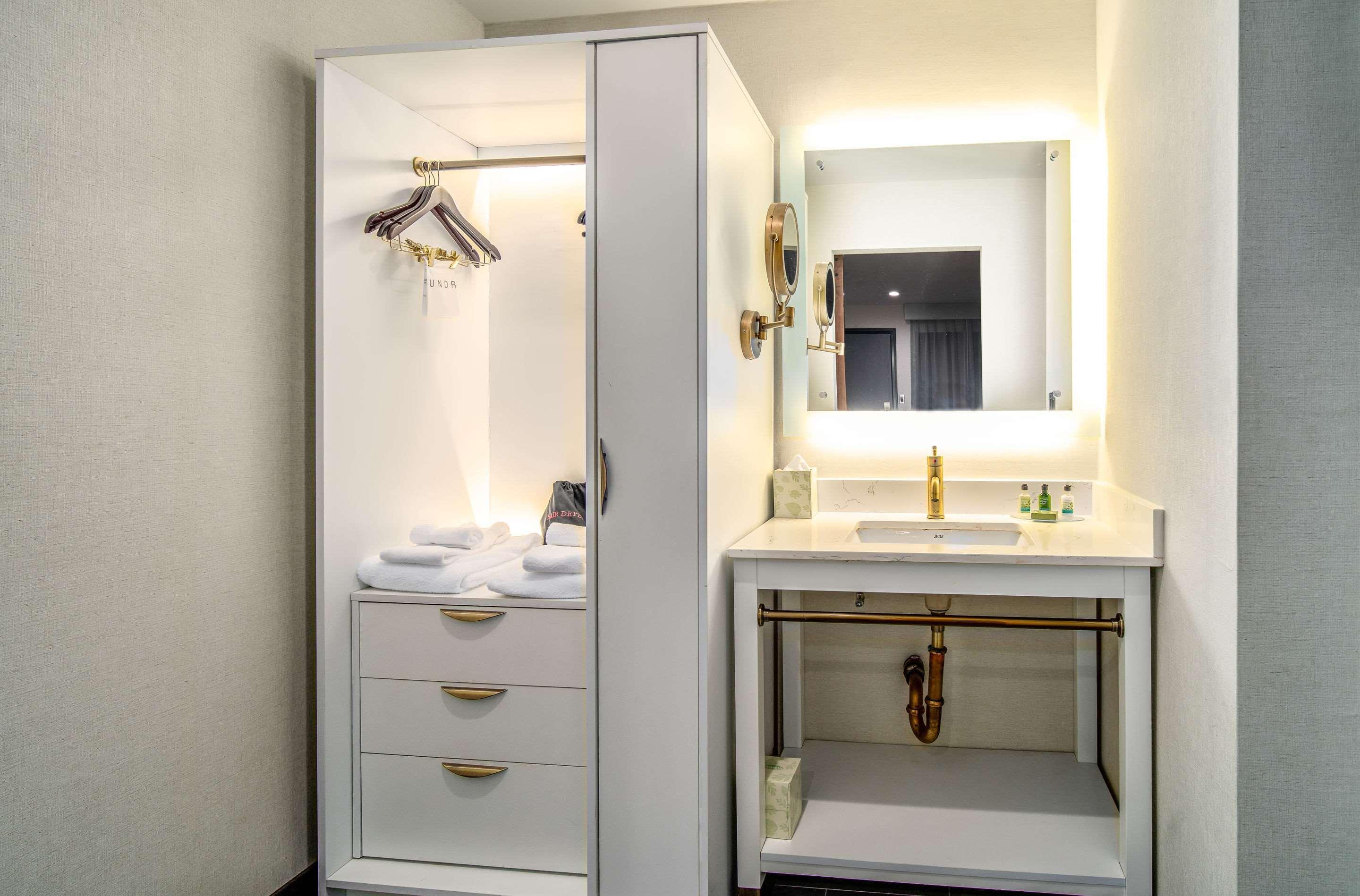 לוס אנג'לס 818 Hotel + Pool, Ascend Hotel Collection By Choice מראה חיצוני תמונה